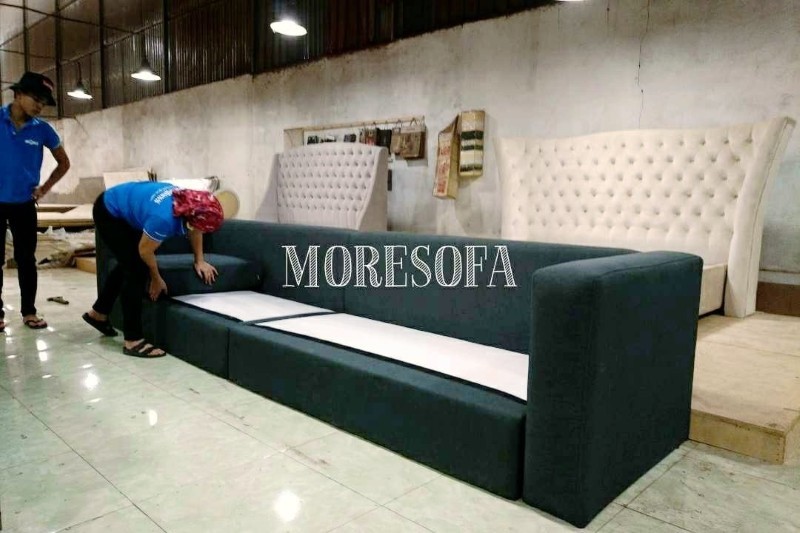 Sofa chân inox mạ vàng